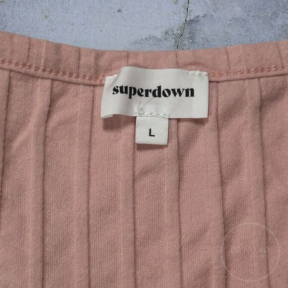 Superdown Women's Light Pink Long Sleeve Button-Up Top Size L V-Neck Casual - Picture 2 of 7